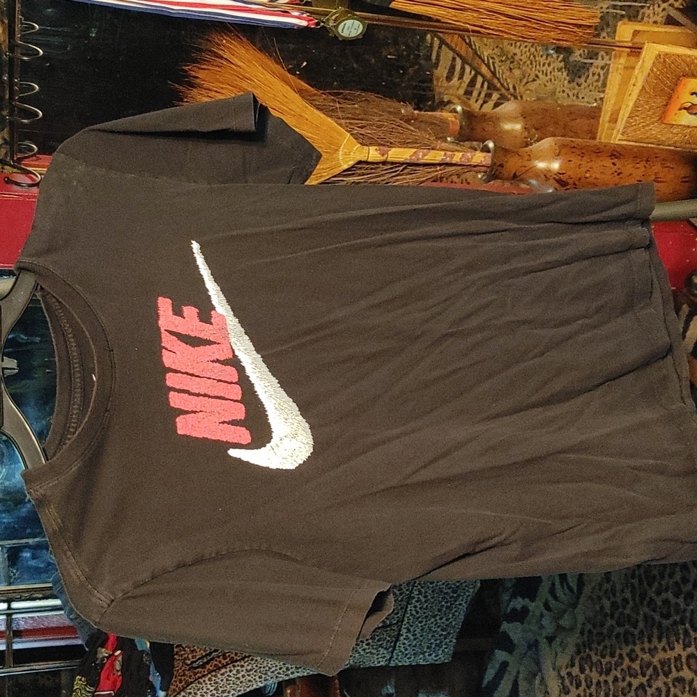 Nike men's t shirt